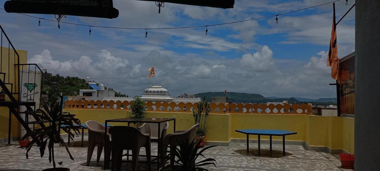 Hill Paradise Home Stay Udaipur Exterior foto